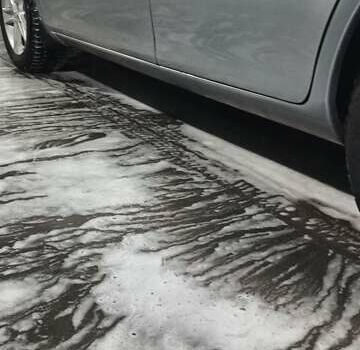 Сірий Мазда 6, об'ємом двигуна 2 л та пробігом 300 тис. км за 2800 $, фото 4 на Automoto.ua