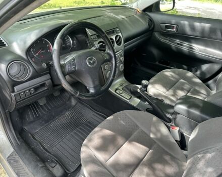 Серый Мазда 6, объемом двигателя 2 л и пробегом 300 тыс. км за 2350 $, фото 5 на Automoto.ua
