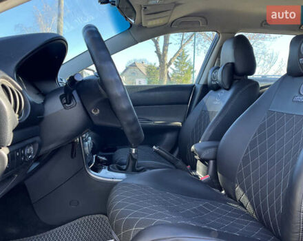 Серый Мазда 6, объемом двигателя 2 л и пробегом 298 тыс. км за 4200 $, фото 11 на Automoto.ua