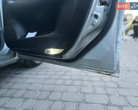 Сірий Мазда 6, об'ємом двигуна 2 л та пробігом 257 тис. км за 3950 $, фото 12 на Automoto.ua