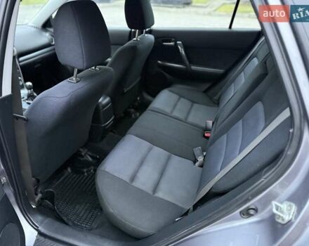 Сірий Мазда 6, об'ємом двигуна 2 л та пробігом 265 тис. км за 3777 $, фото 31 на Automoto.ua