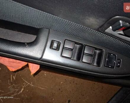 Сірий Мазда 6, об'ємом двигуна 1.8 л та пробігом 250 тис. км за 3200 $, фото 9 на Automoto.ua