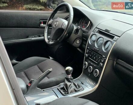 Сірий Мазда 6, об'ємом двигуна 2 л та пробігом 297 тис. км за 3400 $, фото 19 на Automoto.ua
