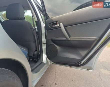 Сірий Мазда 6, об'ємом двигуна 2 л та пробігом 276 тис. км за 6000 $, фото 8 на Automoto.ua