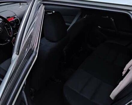 Серый Мазда 6, объемом двигателя 2 л и пробегом 250 тыс. км за 4500 $, фото 6 на Automoto.ua