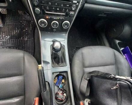 Серый Мазда 6, объемом двигателя 2 л и пробегом 360 тыс. км за 3500 $, фото 4 на Automoto.ua