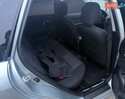 Сірий Мазда 6, об'ємом двигуна 2 л та пробігом 280 тис. км за 4500 $, фото 6 на Automoto.ua