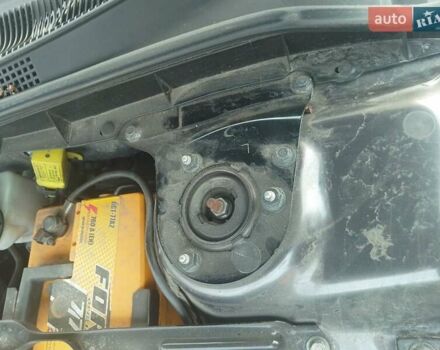 Сірий Мазда 6, об'ємом двигуна 2 л та пробігом 258 тис. км за 5300 $, фото 20 на Automoto.ua