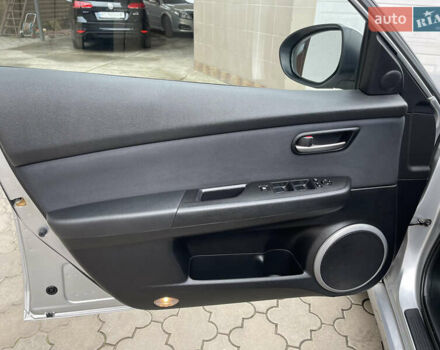 Сірий Мазда 6, об'ємом двигуна 0 л та пробігом 250 тис. км за 6800 $, фото 7 на Automoto.ua