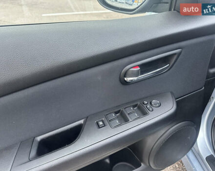 Сірий Мазда 6, об'ємом двигуна 2.2 л та пробігом 239 тис. км за 8250 $, фото 24 на Automoto.ua