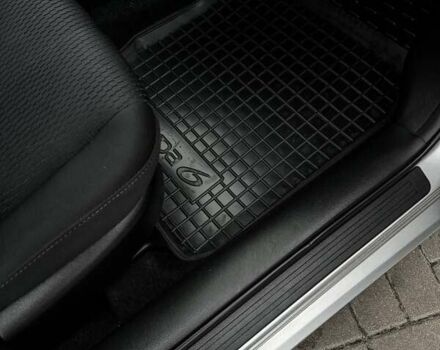 Сірий Мазда 6, об'ємом двигуна 1.8 л та пробігом 240 тис. км за 7700 $, фото 41 на Automoto.ua