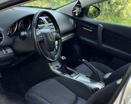 Сірий Мазда 6, об'ємом двигуна 2.2 л та пробігом 286 тис. км за 6500 $, фото 4 на Automoto.ua