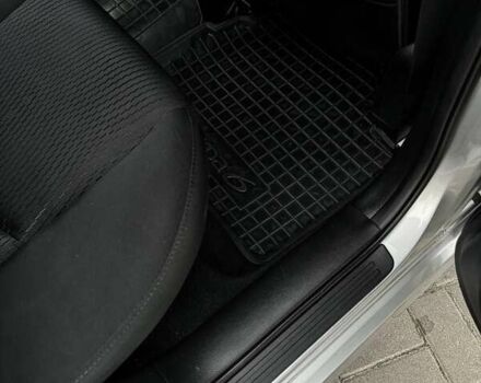 Сірий Мазда 6, об'ємом двигуна 1.8 л та пробігом 240 тис. км за 7700 $, фото 33 на Automoto.ua