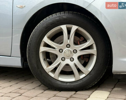 Сірий Мазда 6, об'ємом двигуна 2.2 л та пробігом 240 тис. км за 7250 $, фото 28 на Automoto.ua