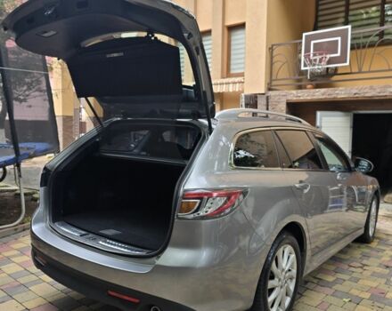Сірий Мазда 6, об'ємом двигуна 2.2 л та пробігом 215 тис. км за 6500 $, фото 4 на Automoto.ua
