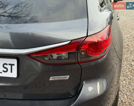 Серый Мазда 6, объемом двигателя 2.19 л и пробегом 226 тыс. км за 10900 $, фото 14 на Automoto.ua