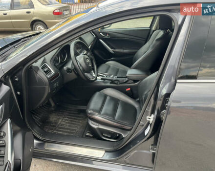 Сірий Мазда 6, об'ємом двигуна 2.18 л та пробігом 292 тис. км за 11000 $, фото 9 на Automoto.ua