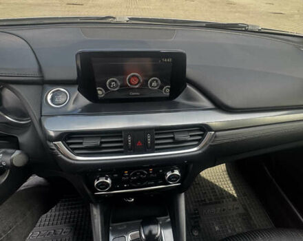 Сірий Мазда 6, об'ємом двигуна 2.19 л та пробігом 263 тис. км за 13200 $, фото 18 на Automoto.ua