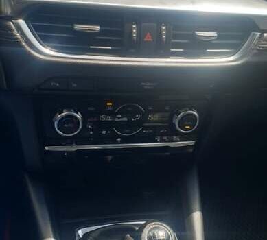 Серый Мазда 6, объемом двигателя 2.19 л и пробегом 215 тыс. км за 13500 $, фото 18 на Automoto.ua