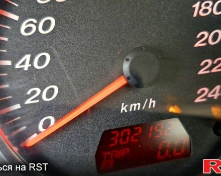 Сірий Мазда 6, об'ємом двигуна 2 л та пробігом 302 тис. км за 3000 $, фото 10 на Automoto.ua