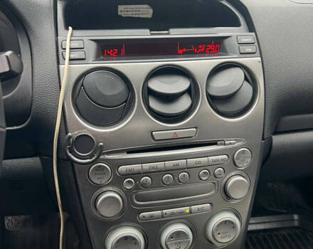 Сірий Мазда 6, об'ємом двигуна 2 л та пробігом 326 тис. км за 3900 $, фото 6 на Automoto.ua