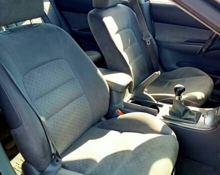 Сірий Мазда 6, об'ємом двигуна 2 л та пробігом 167 тис. км за 3000 $, фото 4 на Automoto.ua