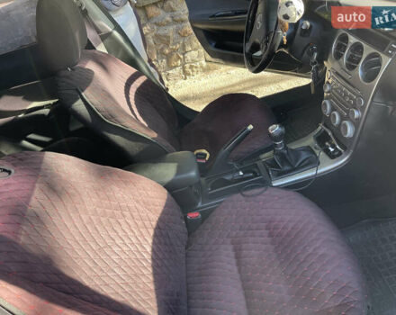 Сірий Мазда 6, об'ємом двигуна 2 л та пробігом 249 тис. км за 4300 $, фото 12 на Automoto.ua