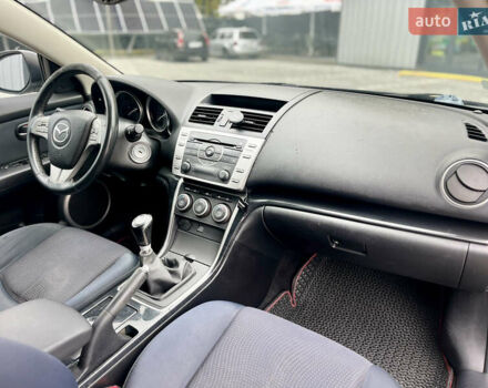 Сірий Мазда 6, об'ємом двигуна 2.18 л та пробігом 283 тис. км за 6700 $, фото 47 на Automoto.ua