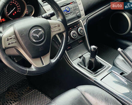 Сірий Мазда 6, об'ємом двигуна 2 л та пробігом 247 тис. км за 5700 $, фото 17 на Automoto.ua