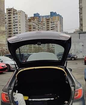 Серый Мазда 6, объемом двигателя 2 л и пробегом 290 тыс. км за 6500 $, фото 1 на Automoto.ua