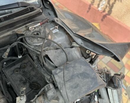 Сірий Мазда 6, об'ємом двигуна 2.2 л та пробігом 270 тис. км за 3800 $, фото 5 на Automoto.ua