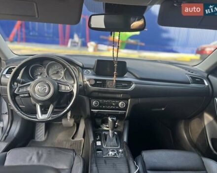 Серый Мазда 6, объемом двигателя 2.5 л и пробегом 180 тыс. км за 15000 $, фото 1 на Automoto.ua