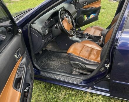 Синій Мазда 6, об'ємом двигуна 2 л та пробігом 321 тис. км за 3600 $, фото 15 на Automoto.ua