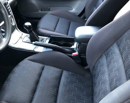 Синій Мазда 6, об'ємом двигуна 2 л та пробігом 220 тис. км за 4700 $, фото 9 на Automoto.ua