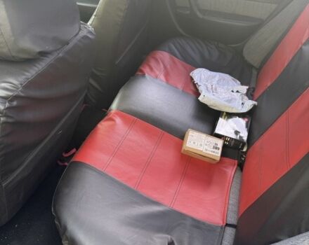 Синий Мазда 6, объемом двигателя 6 л и пробегом 300 тыс. км за 595 $, фото 5 на Automoto.ua