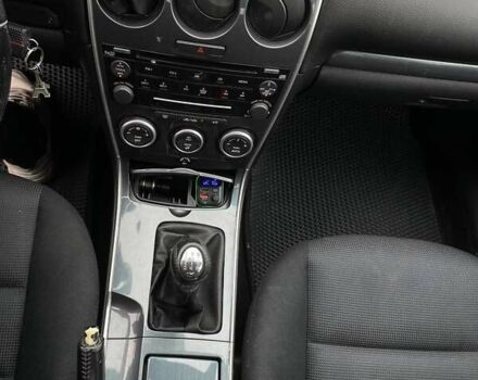 Синий Мазда 6, объемом двигателя 1.8 л и пробегом 211 тыс. км за 5500 $, фото 3 на Automoto.ua