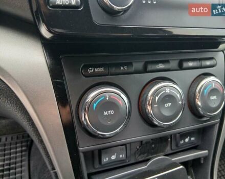 Синий Мазда 6, объемом двигателя 2.2 л и пробегом 250 тыс. км за 7300 $, фото 12 на Automoto.ua