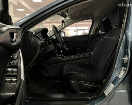 Синій Мазда 6, об'ємом двигуна 0 л та пробігом 129 тис. км за 13500 $, фото 6 на Automoto.ua