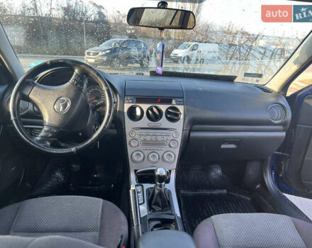 Синий Мазда 6, объемом двигателя 1.9 л и пробегом 250 тыс. км за 2400 $, фото 2 на Automoto.ua