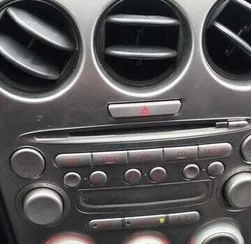 Синій Мазда 6, об'ємом двигуна 2 л та пробігом 287 тис. км за 2900 $, фото 6 на Automoto.ua