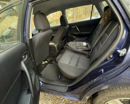 Синій Мазда 6, об'ємом двигуна 1.8 л та пробігом 201 тис. км за 2100 $, фото 10 на Automoto.ua