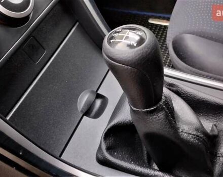 Синій Мазда 6, об'ємом двигуна 1.8 л та пробігом 211 тис. км за 6800 $, фото 13 на Automoto.ua