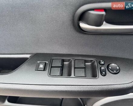 Синий Мазда 6, объемом двигателя 0 л и пробегом 185 тыс. км за 9000 $, фото 49 на Automoto.ua