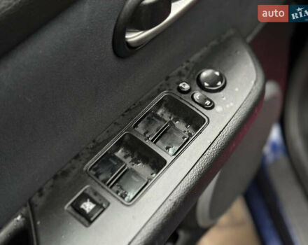 Синій Мазда 6, об'ємом двигуна 2 л та пробігом 197 тис. км за 8199 $, фото 28 на Automoto.ua