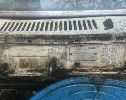 Белый Мазда 626, объемом двигателя 2 л и пробегом 400 тыс. км за 500 $, фото 3 на Automoto.ua