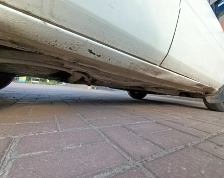 Белый Мазда 626, объемом двигателя 0 л и пробегом 400 тыс. км за 309 $, фото 4 на Automoto.ua