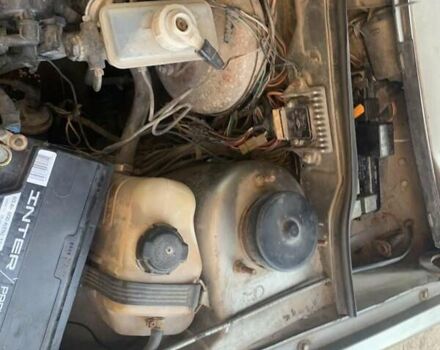 Белый Мазда 626, объемом двигателя 1.58 л и пробегом 250 тыс. км за 600 $, фото 2 на Automoto.ua