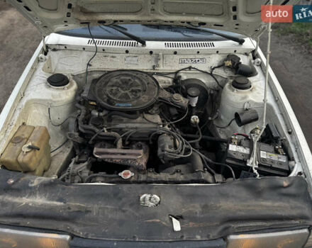 Белый Мазда 626, объемом двигателя 1.6 л и пробегом 380 тыс. км за 1300 $, фото 17 на Automoto.ua