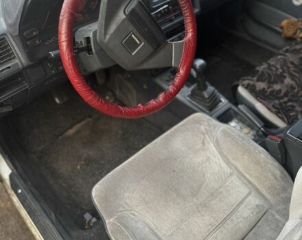 Білий Мазда 626, об'ємом двигуна 1.6 л та пробігом 380 тис. км за 1300 $, фото 5 на Automoto.ua