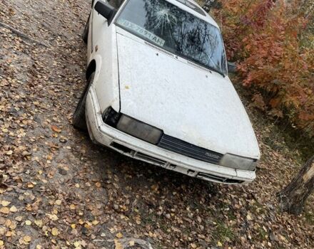 Белый Мазда 626, объемом двигателя 2 л и пробегом 265 тыс. км за 450 $, фото 2 на Automoto.ua